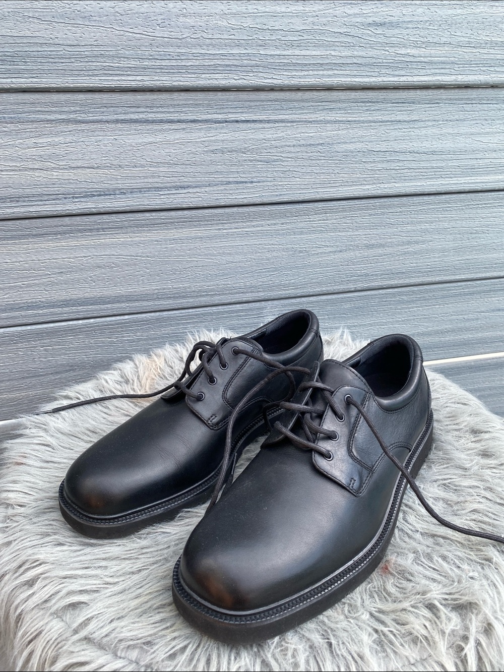 Classic Men's Rockport Black Leather Lace-Up Dress Shoes